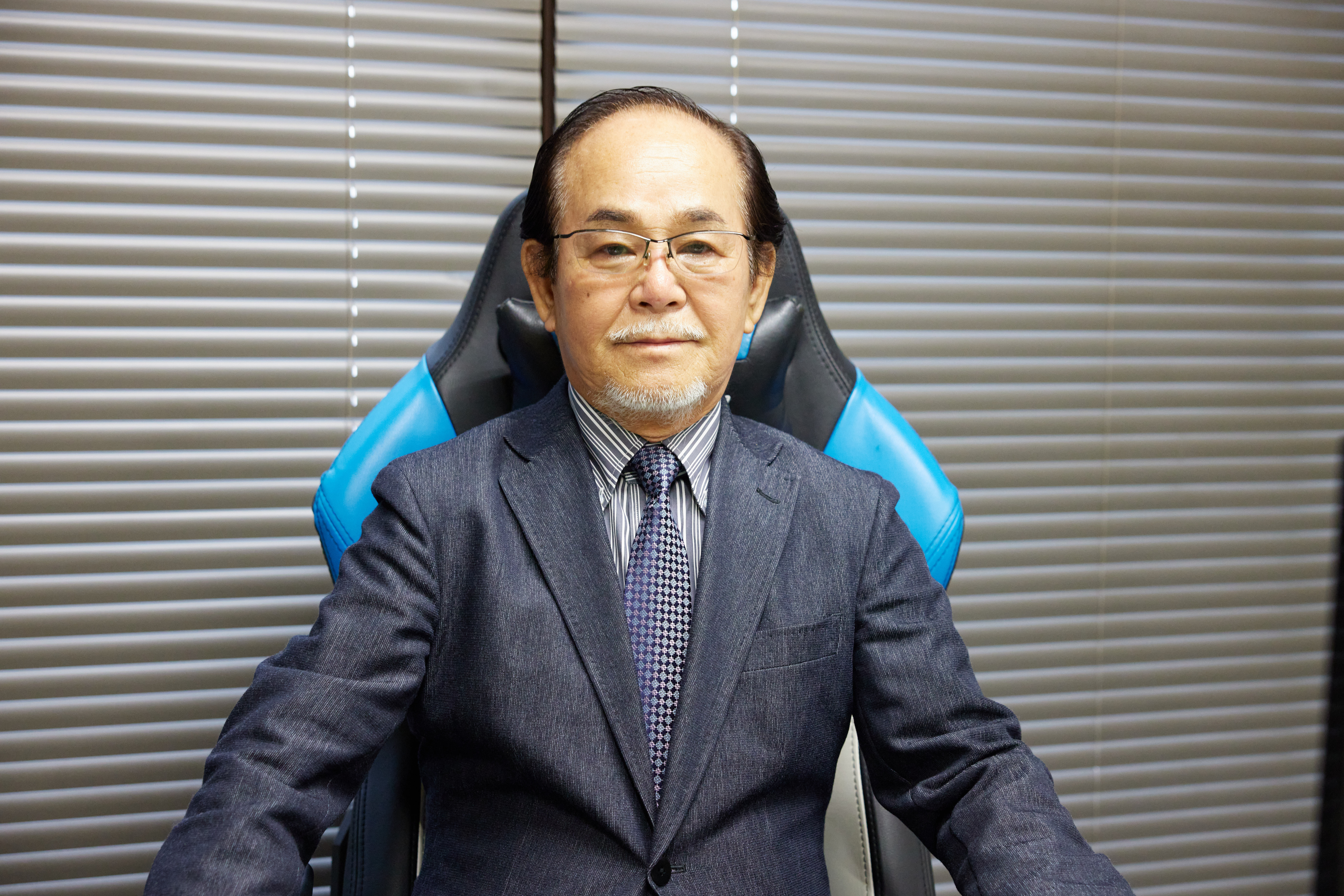 ③